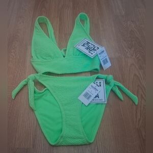 NWT Ladies 2 Piece Swimsuit , Green , Sz S, M